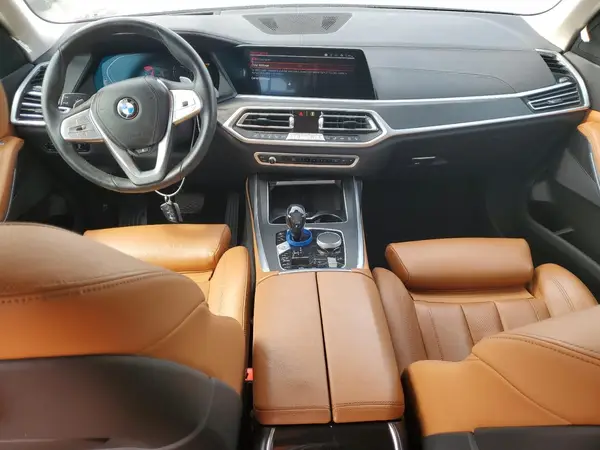 5UXCW2C08N9J04725 2022 BMW X7 - Image 8