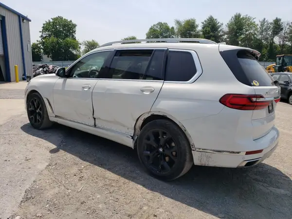5UXCW2C08N9J21752 2022 BMW X7 - Image 2