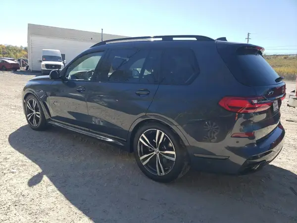 5UXCW2C08N9K24749 2022 BMW X7 - Image 2