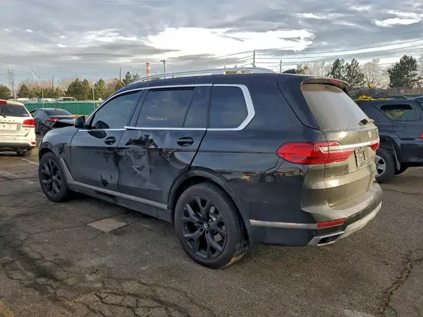 5UXCW2C08N9K61736 2022 BMW X7 - Image 2