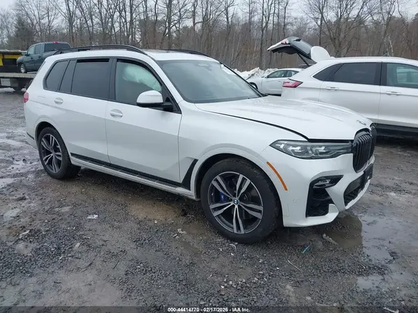 5UXCW2C08N9K86717 2022 BMW X7 - Image 1