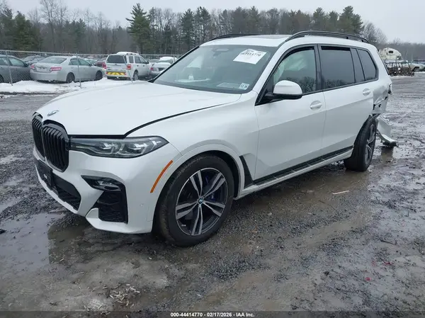 5UXCW2C08N9K86717 2022 BMW X7 - Image 2