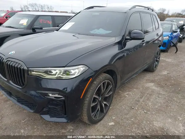 5UXCW2C08N9L13169 2022 BMW X7 - Image 2