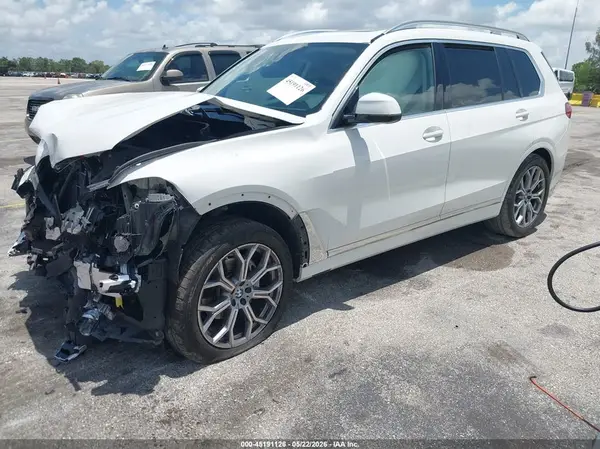5UXCW2C08N9L23894 2022 BMW X7 - Image 2