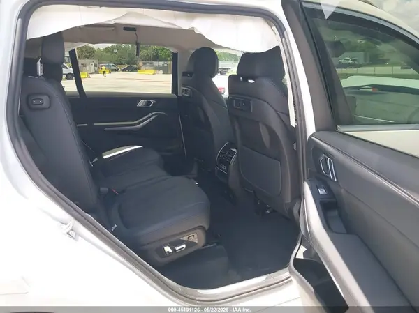 5UXCW2C08N9L23894 2022 BMW X7 - Image 8