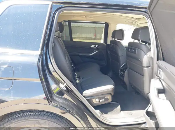 5UXCW2C08N9L32899 2022 BMW X7 - Image 8