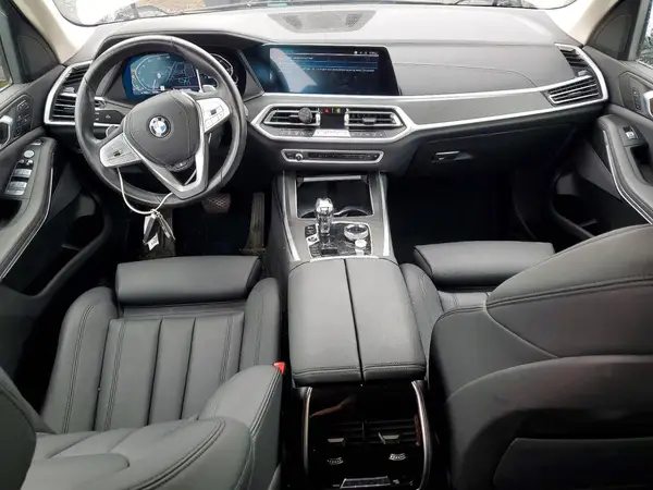 5UXCW2C08N9L34412 2022 BMW X7 - Image 8