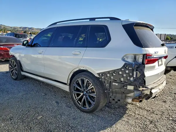 5UXCW2C08N9L60413 2022 BMW X7 - Image 2