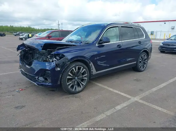 5UXCW2C08N9M07925 2022 BMW X7 - Image 2