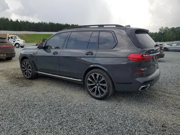 5UXCW2C08N9M42495 2022 BMW X7 - Image 2