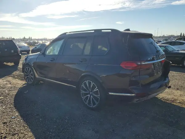 5UXCW2C08N9M59250 2022 BMW X7 - Image 2