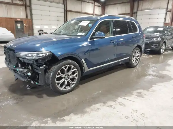 5UXCW2C08N9M79899 2022 BMW X7 - Image 2