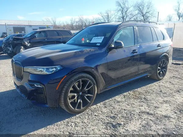 5UXCW2C08N9M85394 2022 BMW X7 - Image 2