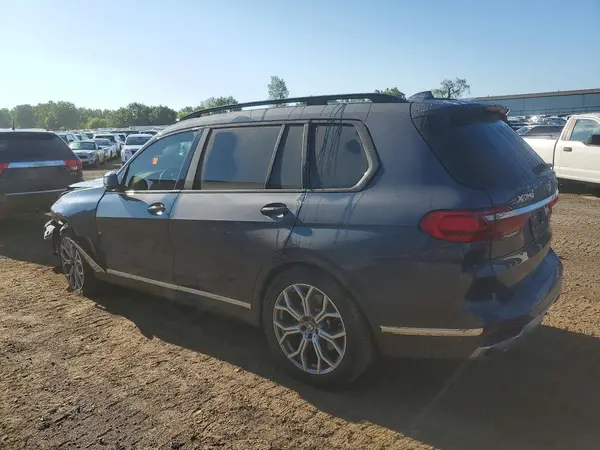 5UXCW2C08N9N03022 2022 BMW X7 - Image 2