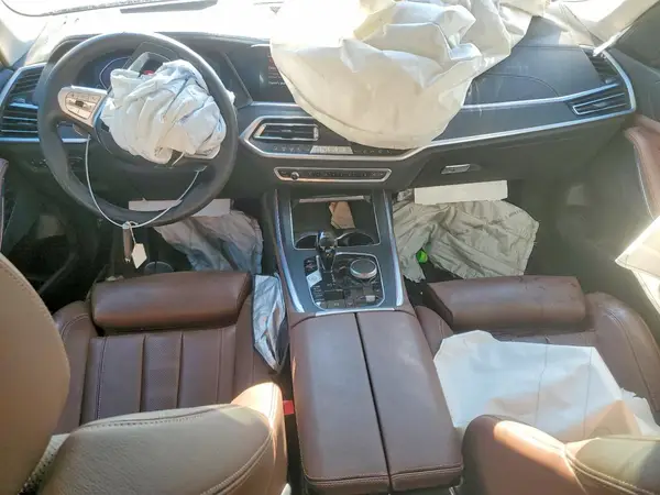 5UXCW2C08N9N03022 2022 BMW X7 - Image 8