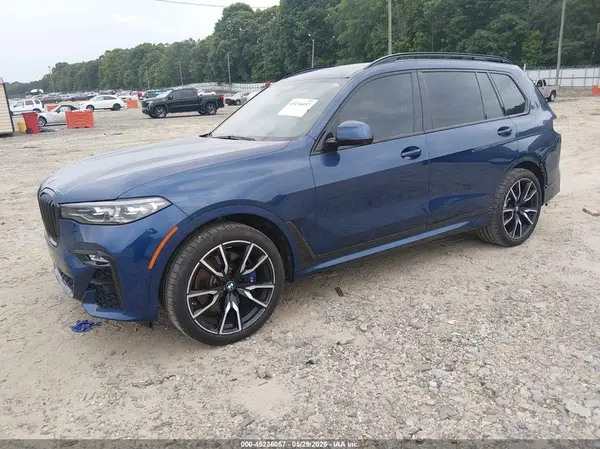 5UXCW2C09L9C22945 2020 BMW X7 - Image 2