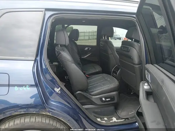 5UXCW2C09L9C22945 2020 BMW X7 - Image 8