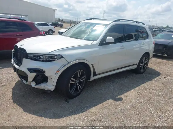 5UXCW2C09L9C39793 2020 BMW X7 - Image 2