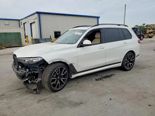 5UXCW2C09M9E78892 2021 BMW X7 - Image 1