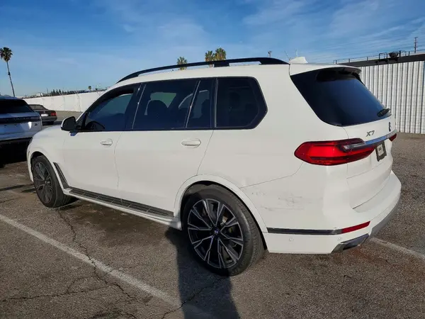 5UXCW2C09M9F01667 2021 BMW X7 - Image 2