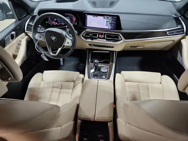 5UXCW2C09M9F03516 2021 BMW X7 - Image 8