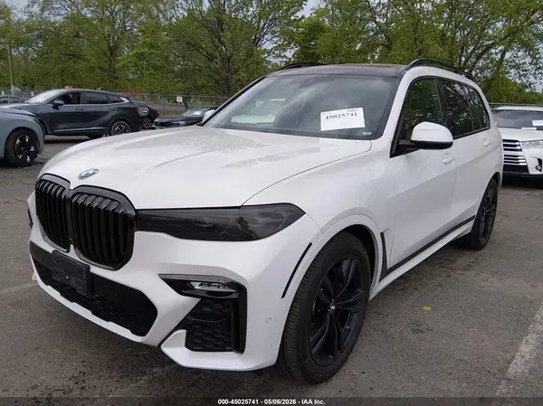 5UXCW2C09M9F49010 2021 BMW X7 - Image 2