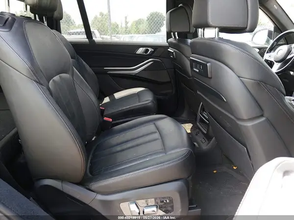 5UXCW2C09M9F51601 2021 BMW X7 - Image 8