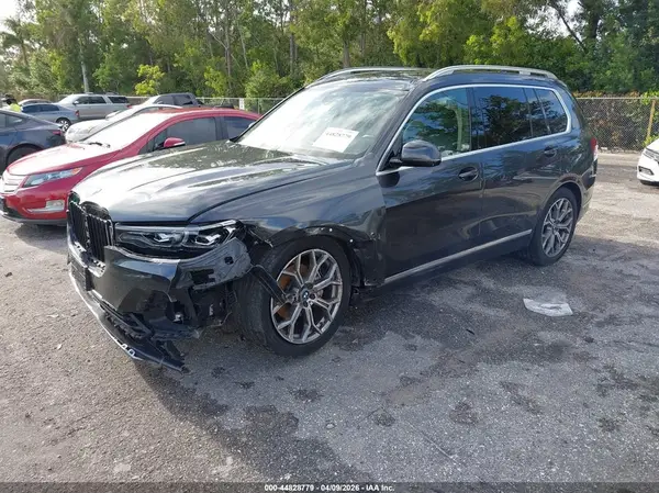 5UXCW2C09M9G16611 2021 BMW X7 - Image 2