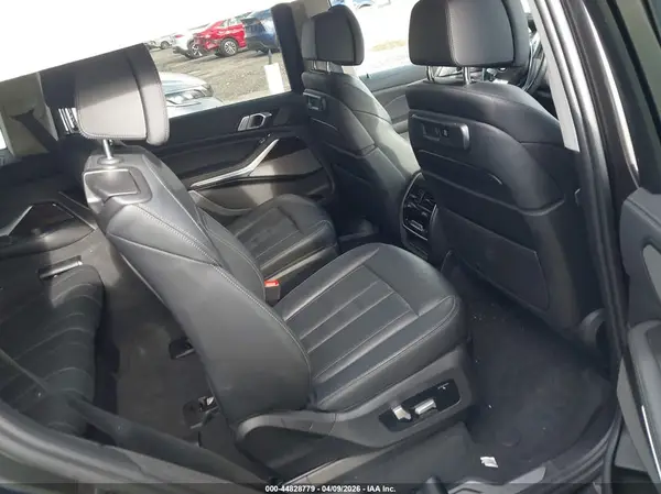 5UXCW2C09M9G16611 2021 BMW X7 - Image 8