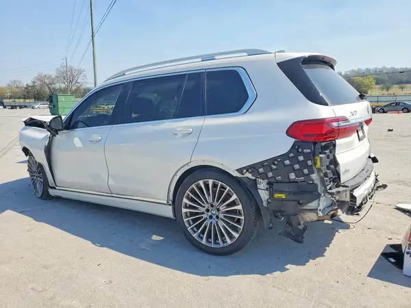 5UXCW2C09N9J84598 2022 BMW X7 - Image 2
