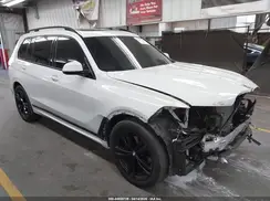 5UXCW2C09N9L77396 2022 BMW X7