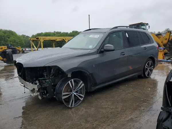 5UXCW2C09N9M04502 2022 BMW X7 - Image 1