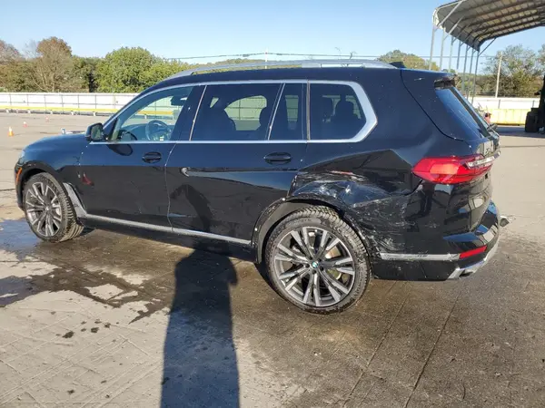 5UXCW2C09N9M19453 2022 BMW X7 - Image 2