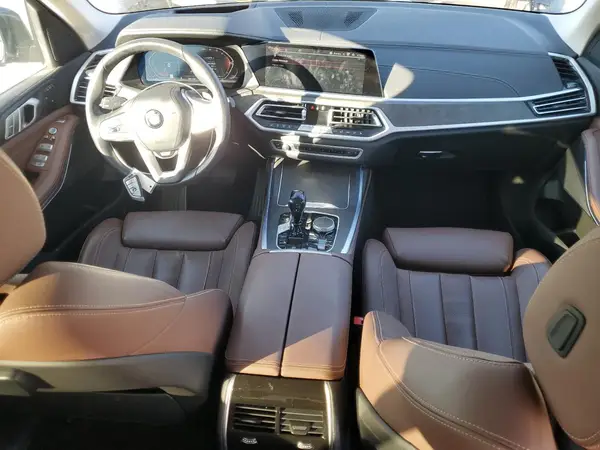 5UXCW2C09N9M19453 2022 BMW X7 - Image 8
