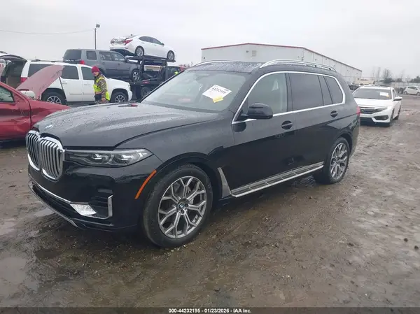 5UXCW2C09N9M37838 2022 BMW X7 - Image 2