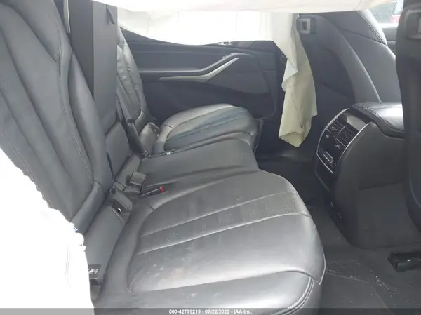 5UXCW2C09N9M93780 2022 BMW X7 - Image 8