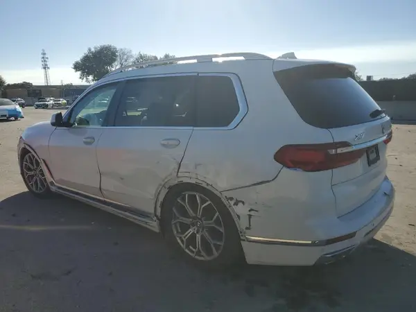 5UXCW2C0XL9A03752 2020 BMW X7 - Image 2