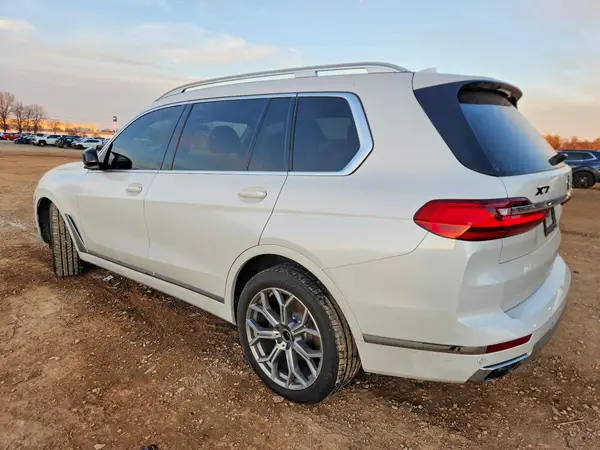 5UXCW2C0XL9B11384 2020 BMW X7 - Image 2