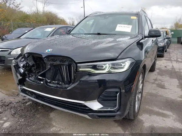 5UXCW2C0XL9B91267 2020 BMW X7 - Image 2