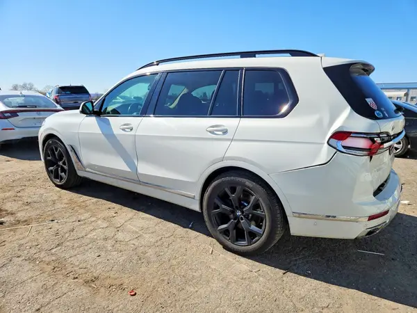 5UXCW2C0XL9C84046 2020 BMW X7 - Image 2