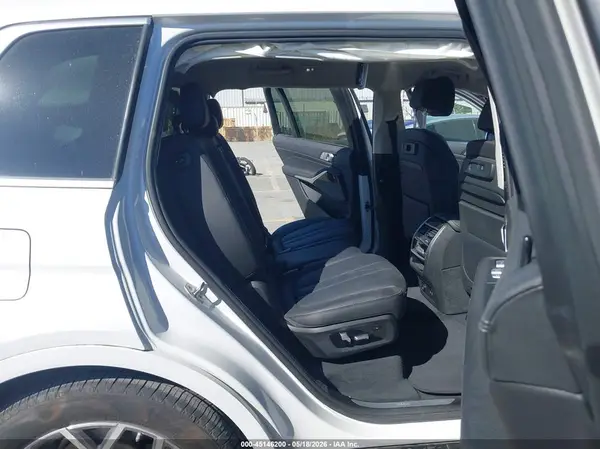 5UXCW2C0XL9C87013 2020 BMW X7 - Image 8