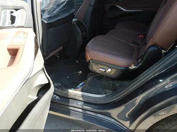 5UXCW2C0XM9E79081 2021 BMW X7 - Image 8