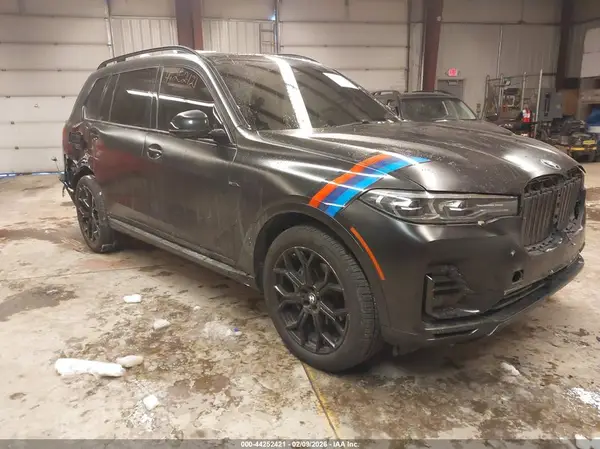 5UXCW2C0XM9F68049 2021 BMW X7 - Image 1