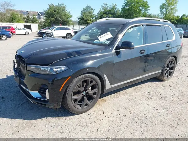 5UXCW2C0XN9J48726 2022 BMW X7 - Image 2