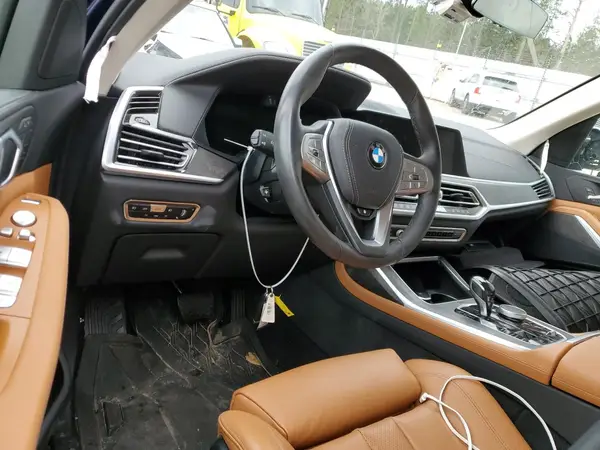 5UXCW2C0XN9J71486 2022 BMW X7 - Image 8