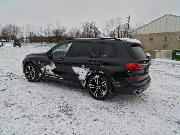 5UXCW2C0XN9J99059 2022 BMW X7 - Image 2