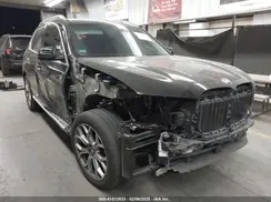 5UXCW2C0XN9K60099 2022 BMW X7