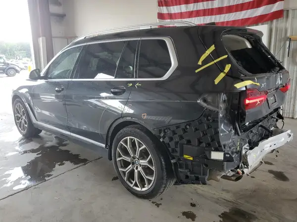 5UXCW2C0XN9K70969 2022 BMW X7 - Image 2