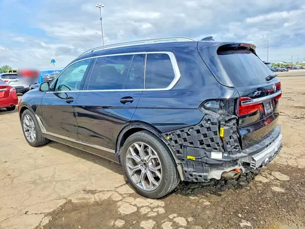 5UXCW2C0XN9K89411 2022 BMW X7 - Image 2