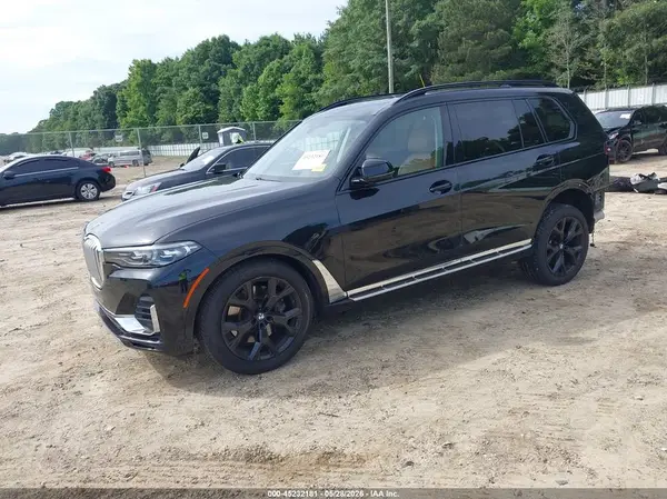 5UXCW2C0XN9L04070 2022 BMW X7 - Image 2